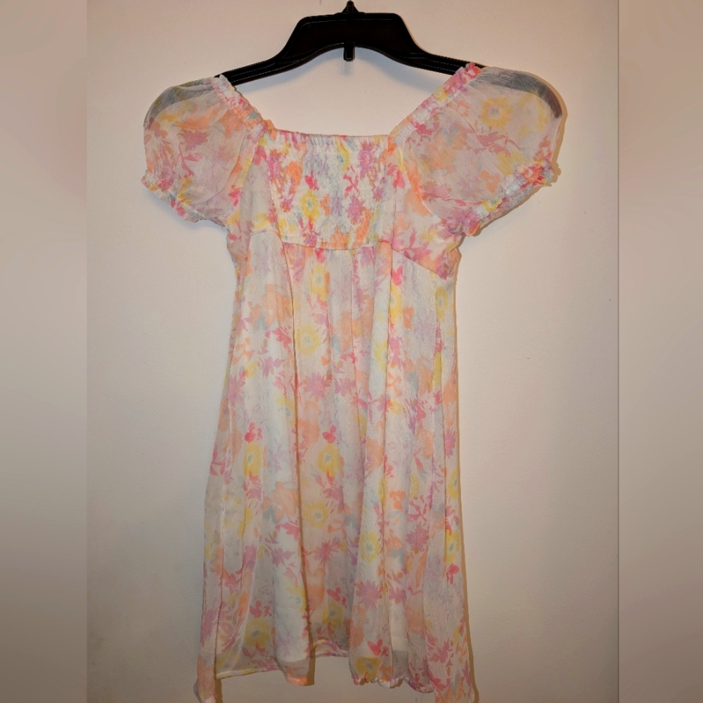 SO Pastel Floral Smocked Top